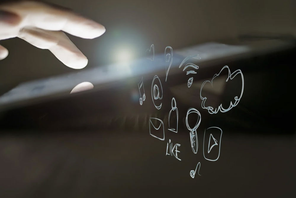 wowebsites_-_why_google_loves_social_media-_how_your_posts_can_improve_search_rankings_